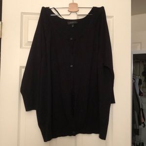 Black quarter length sleeve cardigan